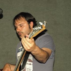 Gustavo en Hangar 19